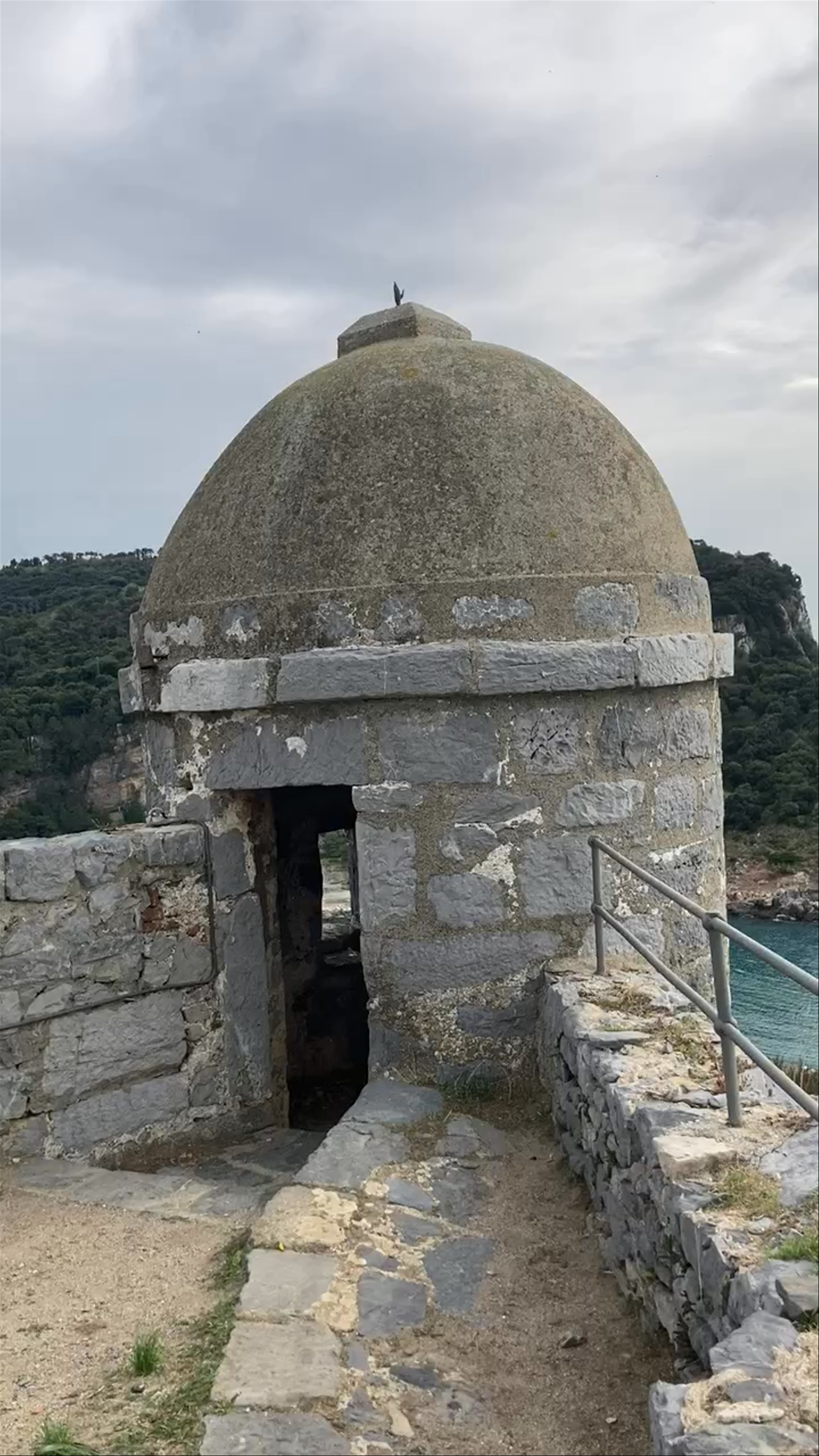 Castello Doria: Serene Coastal Fortress in Portovenere, Italy