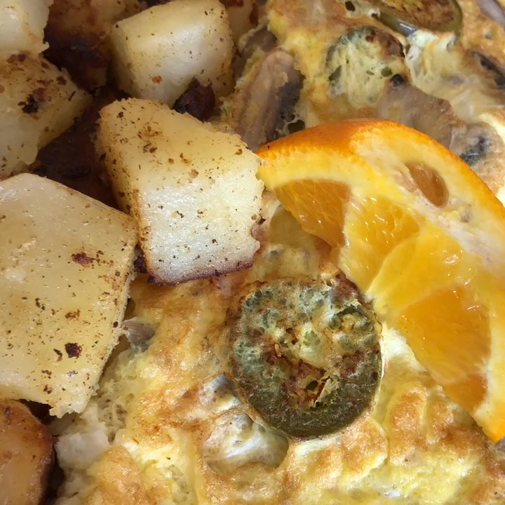 Iron Town Diner - Breakfast/brunch - make your own omelette, pancakes, home fries, and toast - Diners Near Me - Saugus, Massachusetts