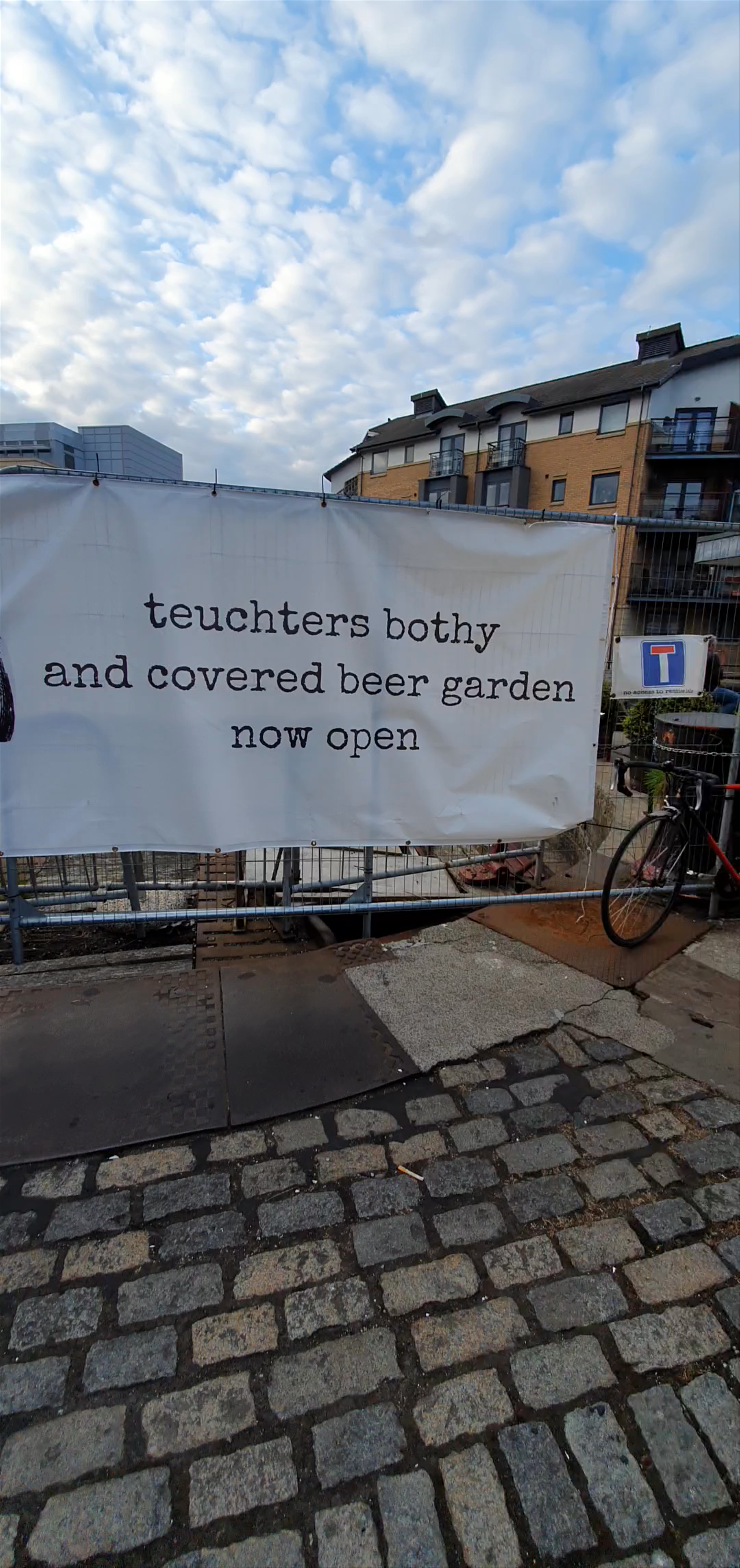 Teuchters Bothy and Covered Beer Garden: A Hidden Gem in Leith, Edinburgh