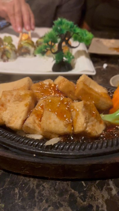 Sakura Sushi & Grill - Tofu teriyaki - Sushi Bars Near Me - Hilo, Hawaii