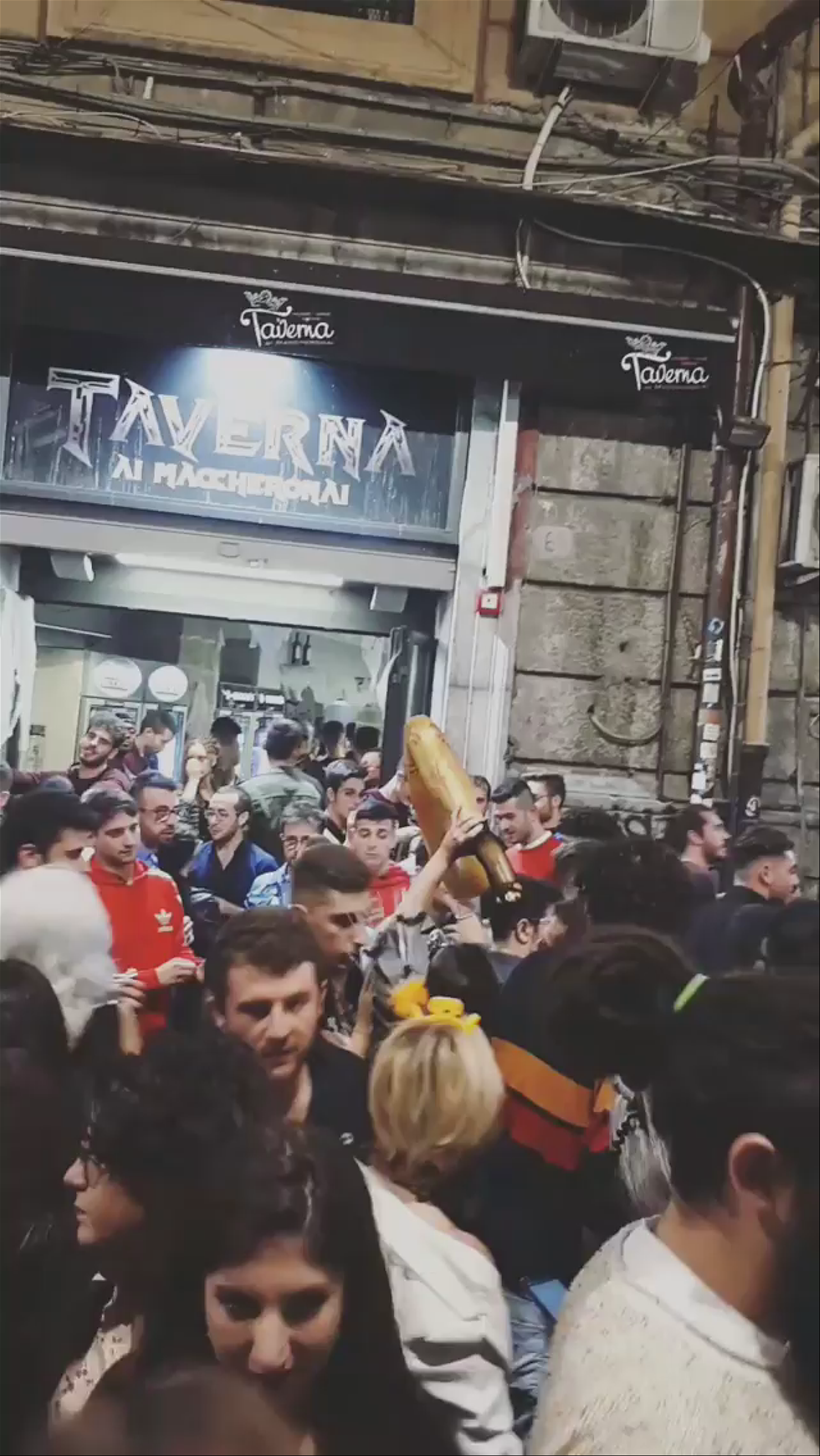 Lively Night at Taverna Azzurra Cafè, Palermo