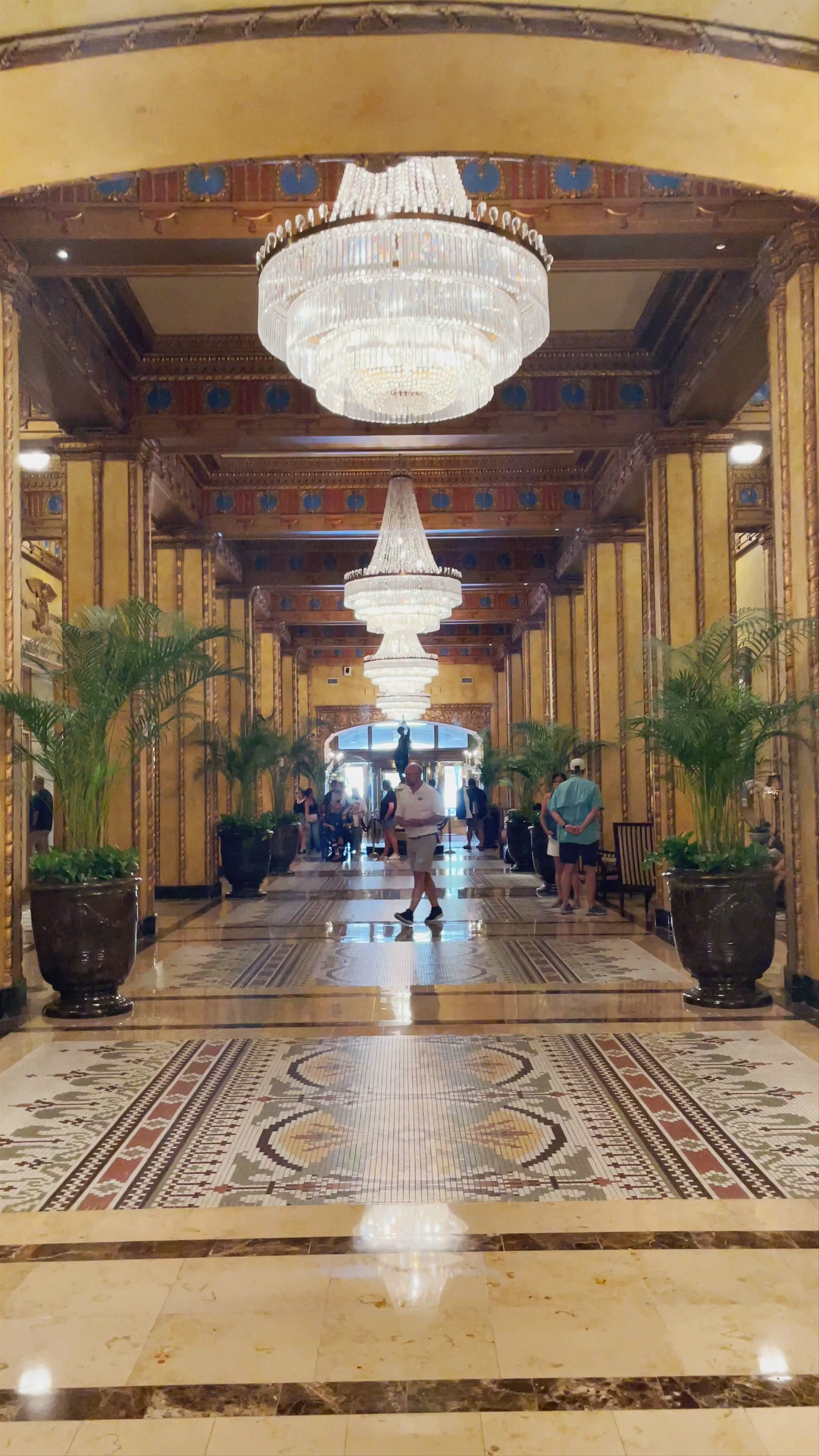 The Roosevelt New Orleans, A Waldorf Astoria Hotel