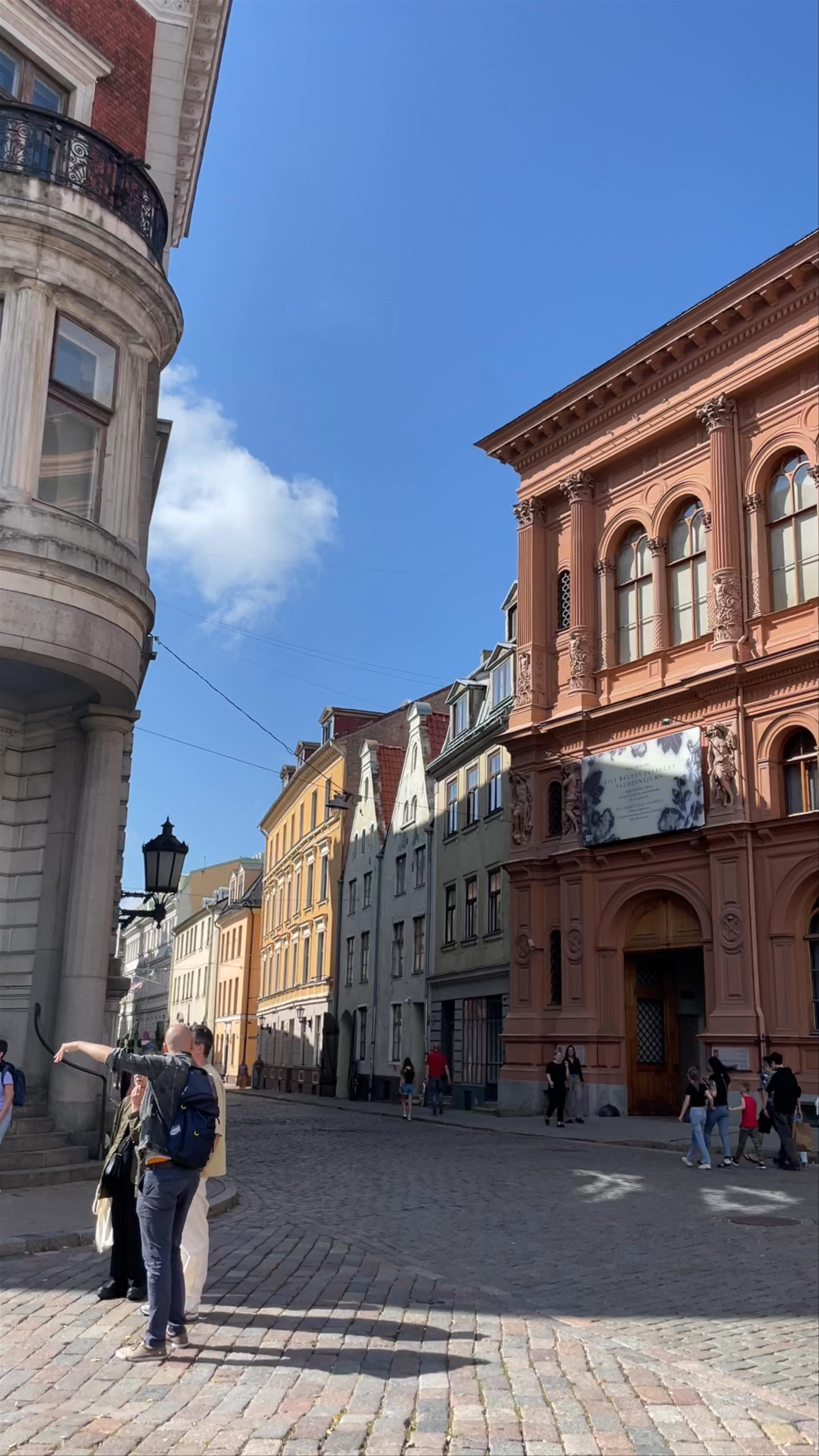 Doma laukums