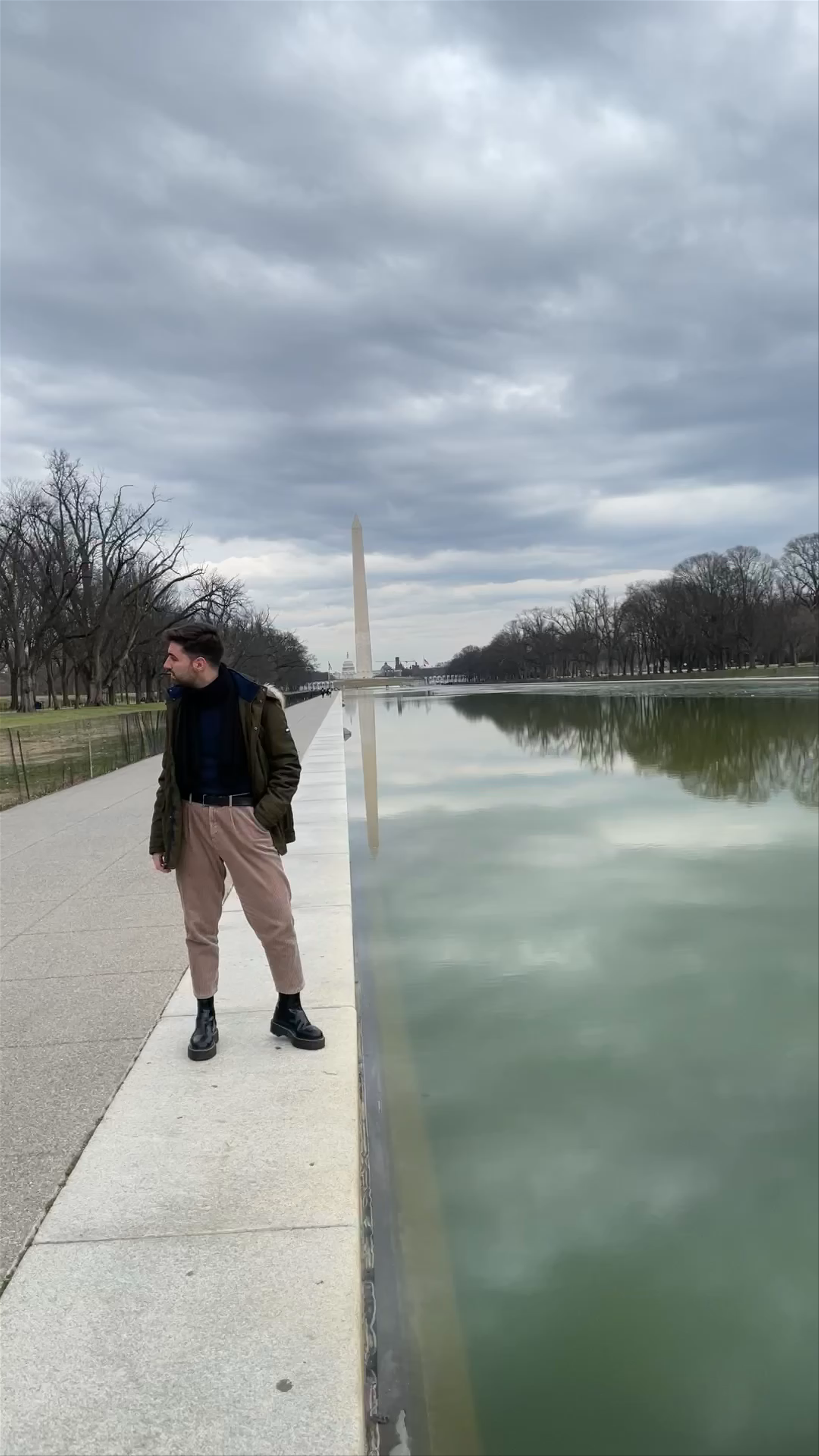 Lincoln Memorial Reflecting Pool Walk in Washington, DC