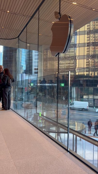 Apple Store - Vancouver - Computers Near Me - Vancouver, British Columbia