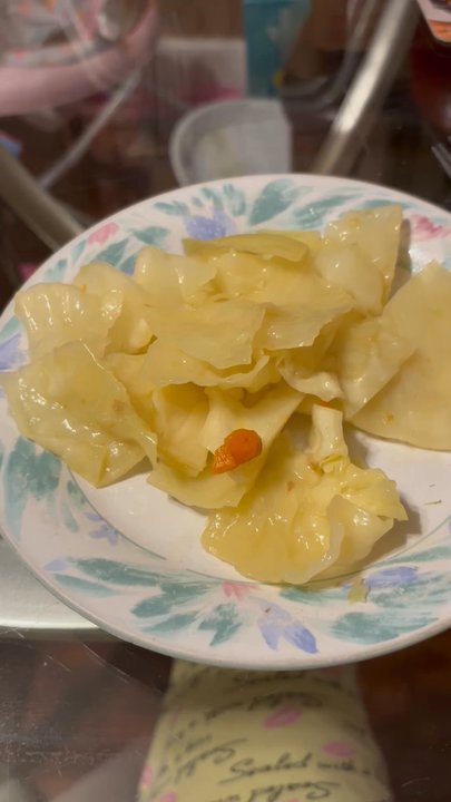Aunt Berta's Kitchen - Cabbage so hard not Steamed at all can't even stick a fork in it Wow And hard chewing No more of my money $$$ - Soul Food Near Me - Haddon Township, New Jersey