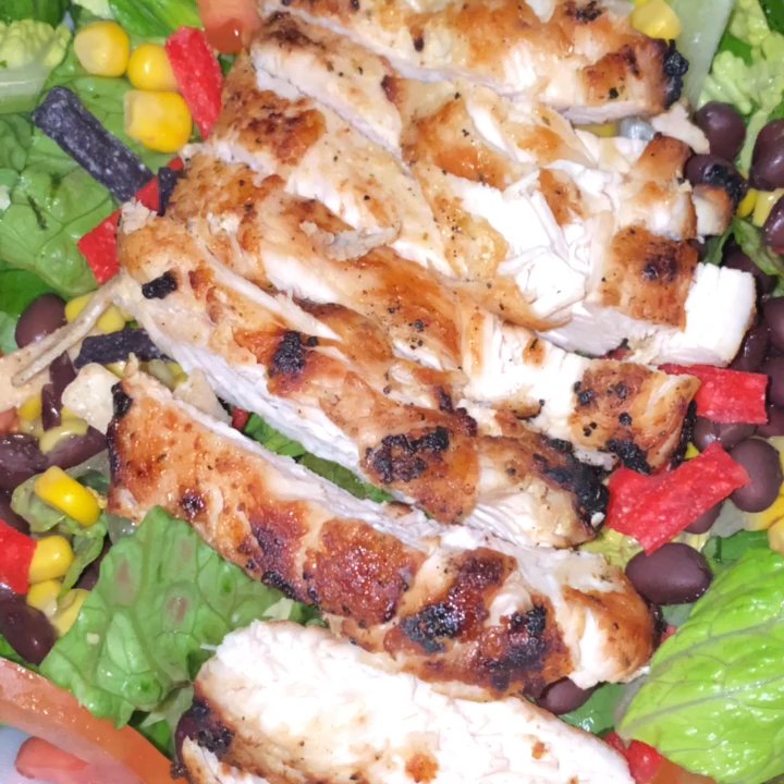 World Famous Grill - I love the Santa Fe chicken salad. Must try , and the chilli cheese fries so good. - Halal Near Me - Bell, California
