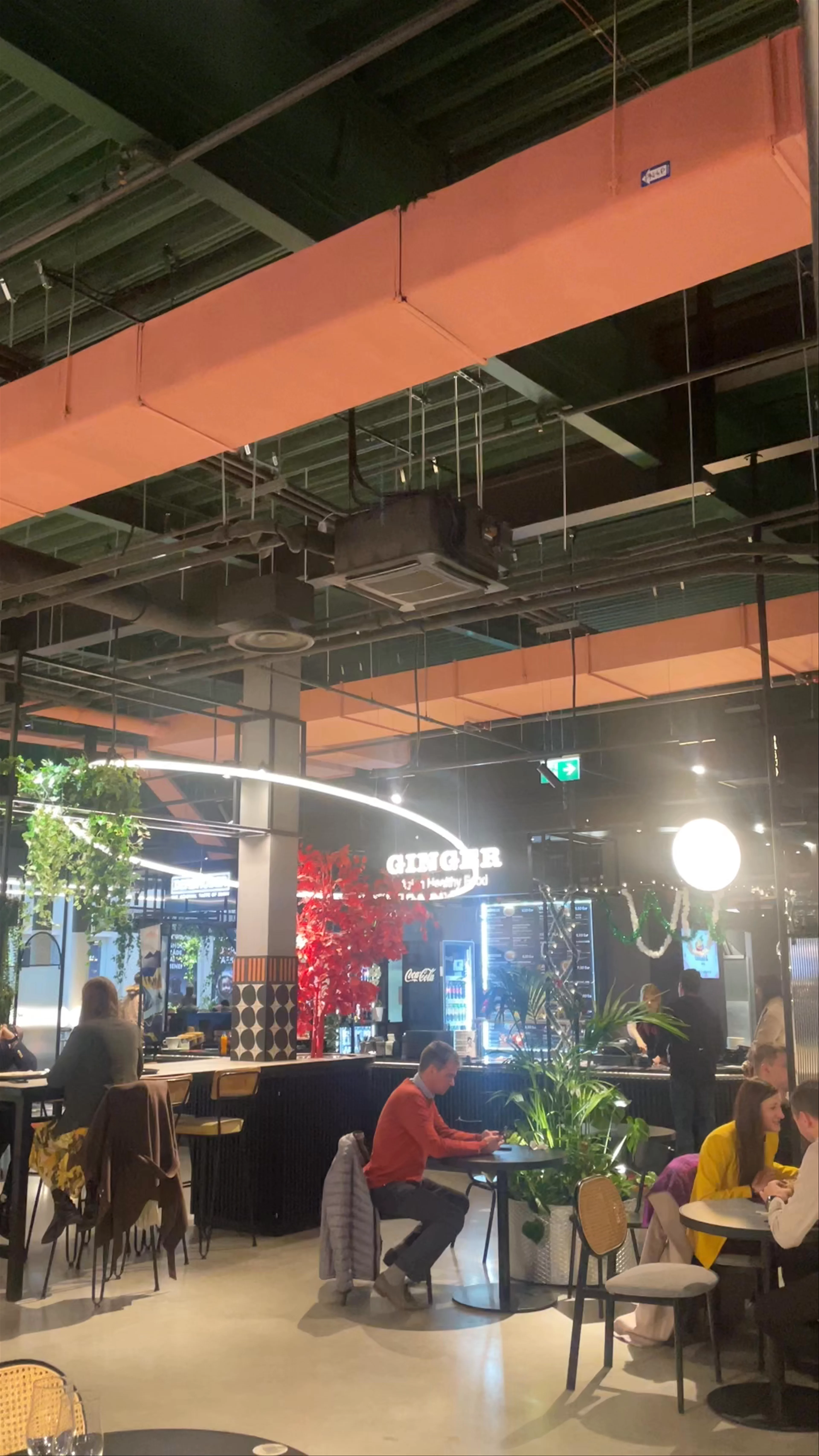 Vīnkalni Galerija Centrs Burzma