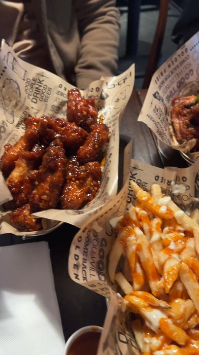 Bbq Chicken and Pub - Chicken Wings Near Me - Toronto, Ontario
