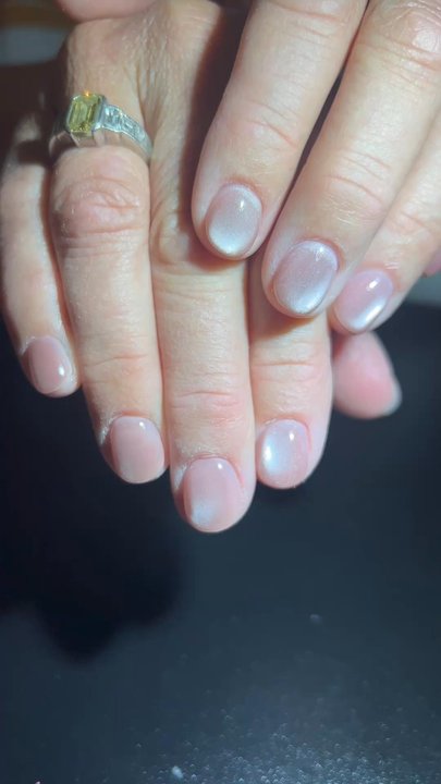 Anna At Evolve By Tara - Cat Eye nails. - Nail Salons Near Me - Mount Vernon, Washington