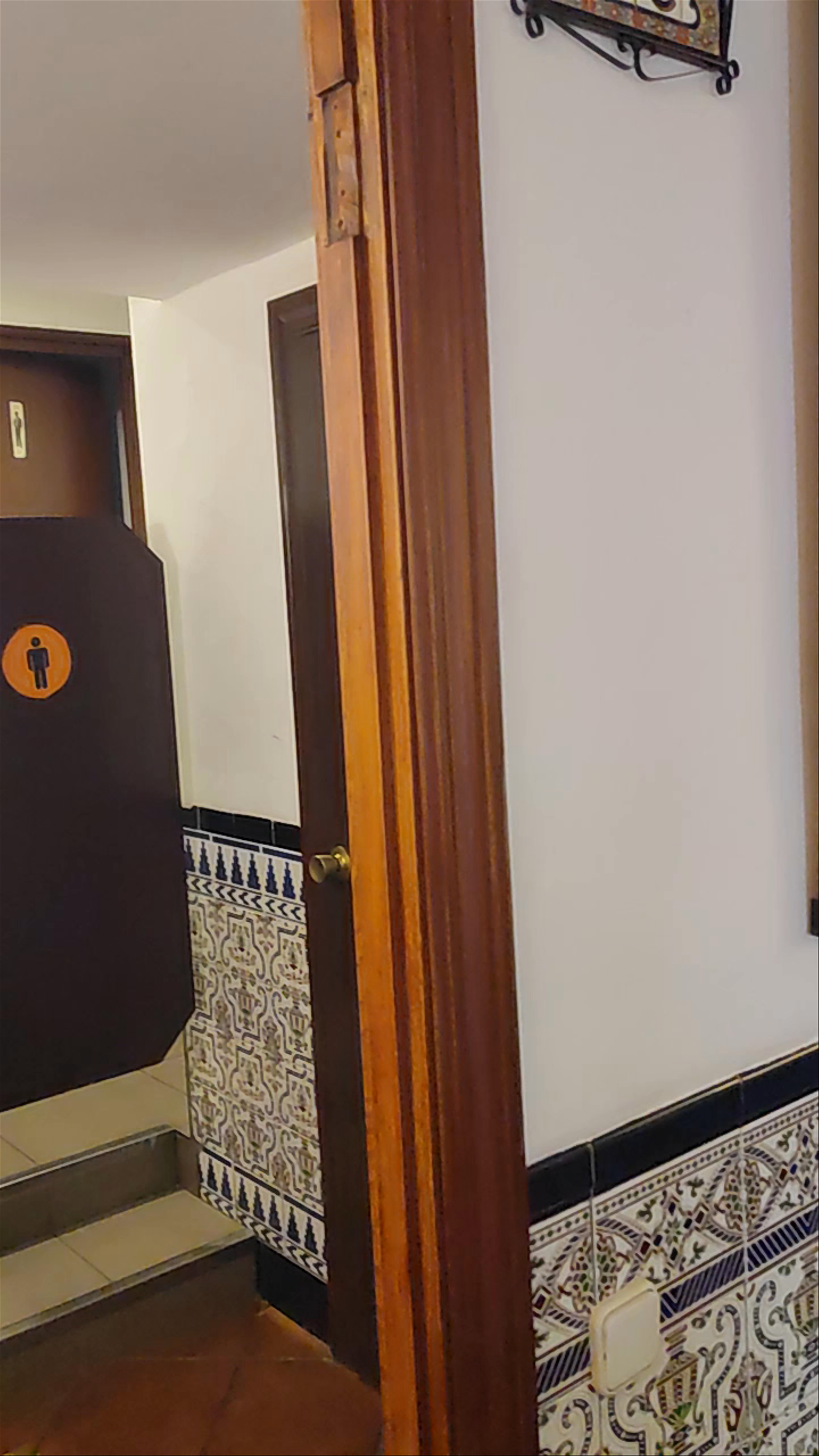 La Fusta Bar Restaurant: Cozy Traditional Dining in Calella, Barcelona