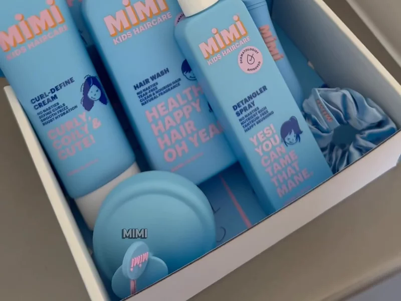 Showcasing Mimi hair