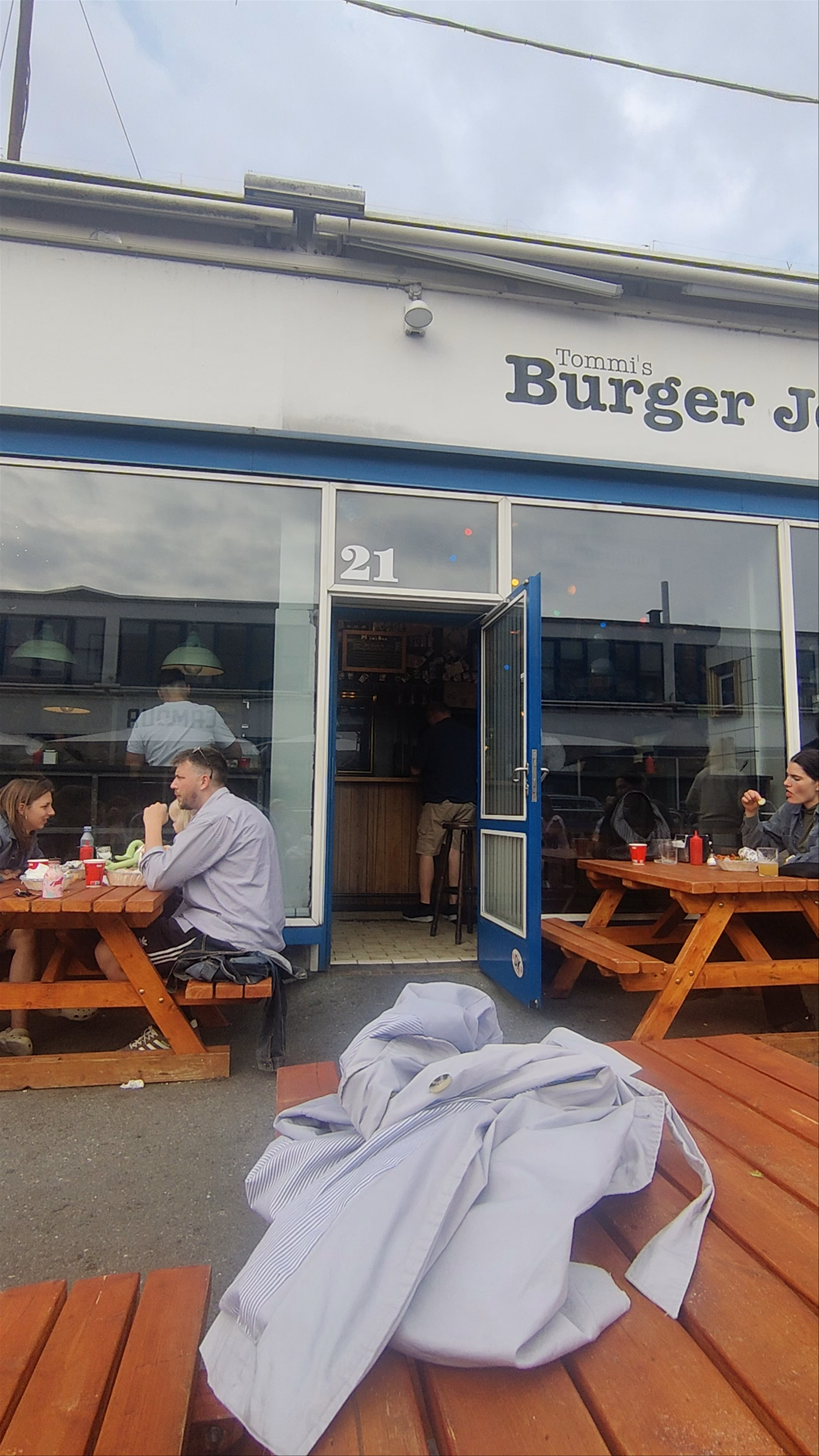 Tommi's Burger Joint