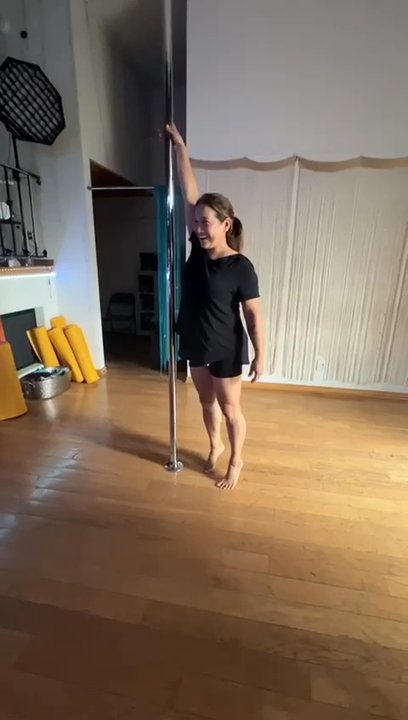 Flying Curves Dance Studio - Pole Dancing Classes Near Me