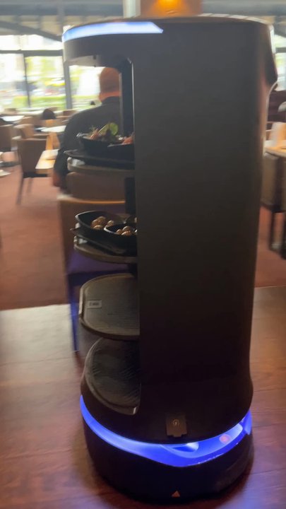 Hilton Antwerp Old Town - Executive lounge robot - Hotels Near Me - Antwerp, VAN