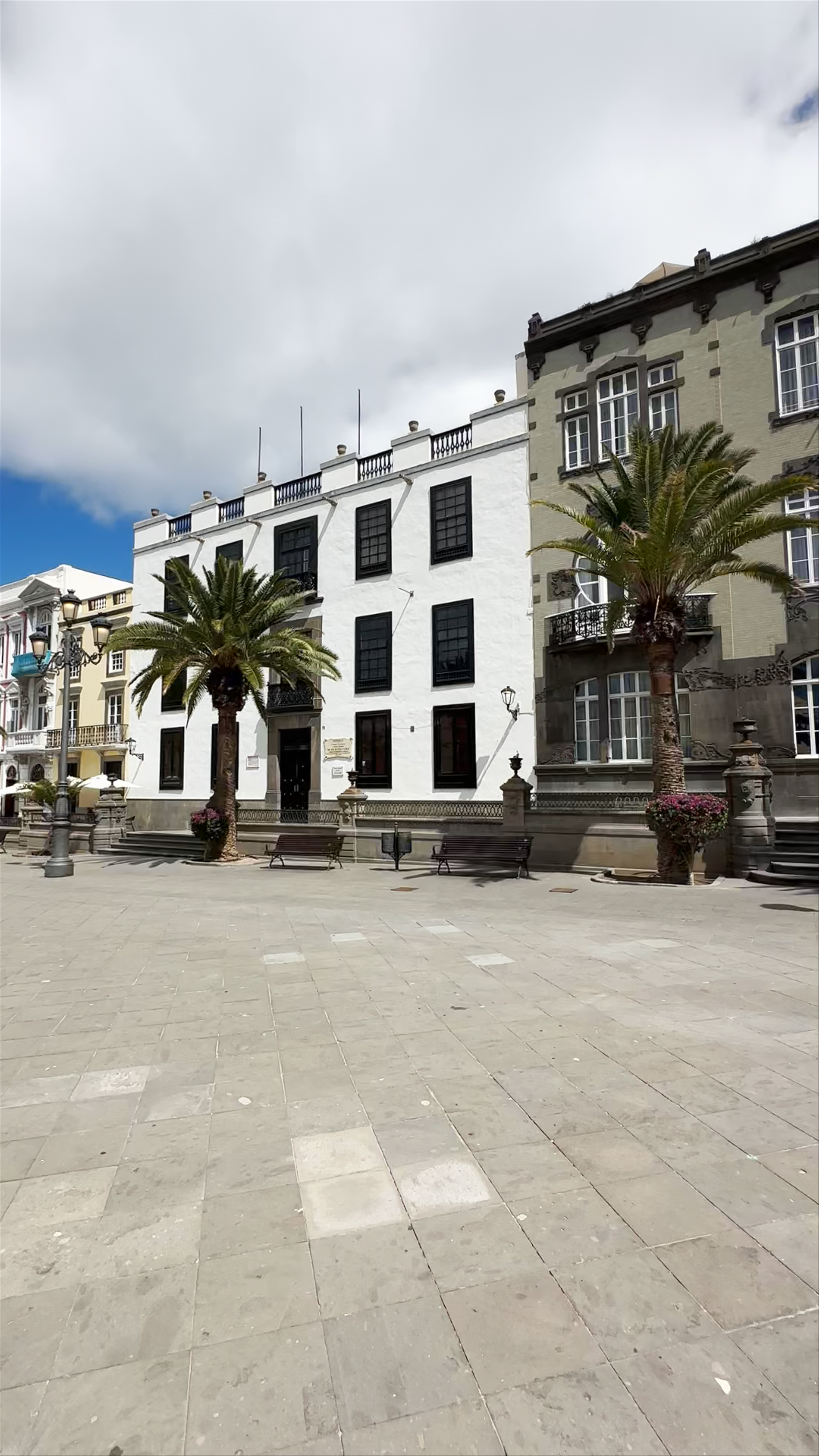 Plaza Mayor de Santa Ana: Historic Charm in the Heart of Las Palmas