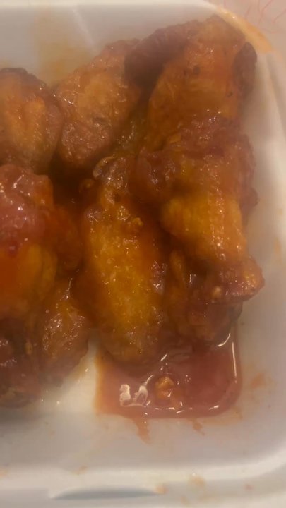 Trap wingz - Wings were delicious....... honey hot and lemon pepper - Food Trucks Near Me - Las Vegas, Nevada