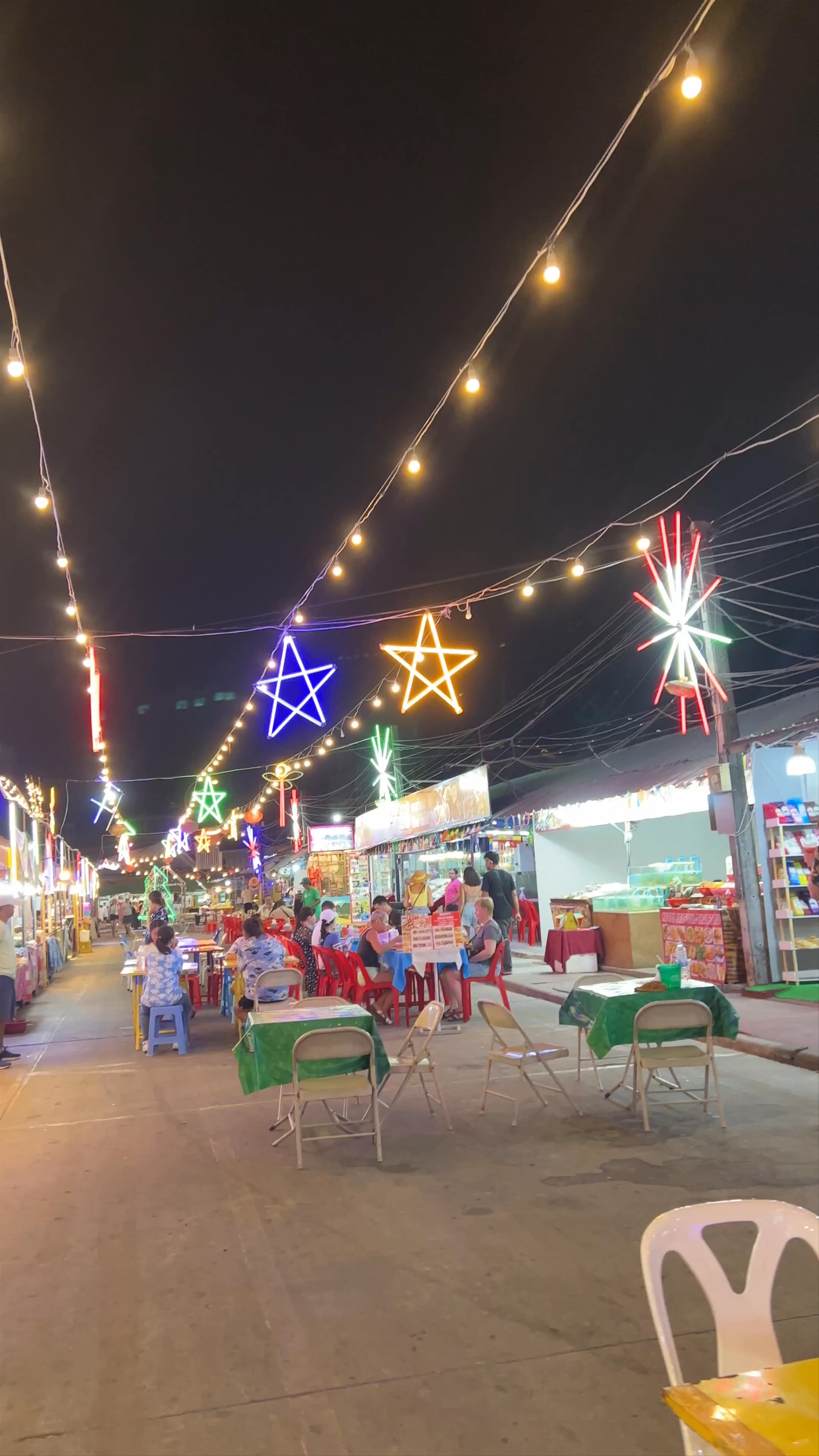 Dragon Night Market: Vibrant Evening Delights in Patong, Phuket