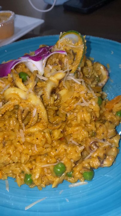 Peru Cuisine - Leche de Tigre Familiar con el calamar frito a parte y arroz con Arroz con Mariscos - Peruvian Near Me - Middletown, New York