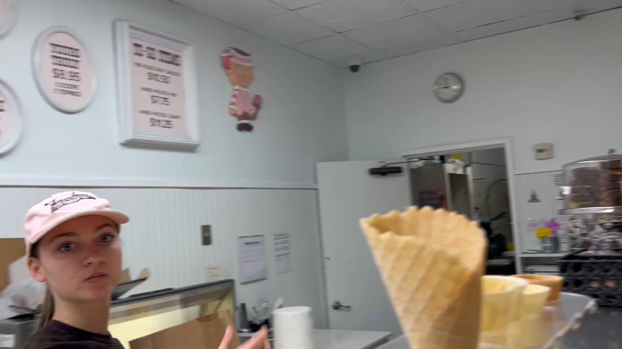 Fosselman's Ice Cream - Look a the long line because of it's delicious reputation! - Ice Cream & Frozen Yogurt Near Me - Alhambra, California
