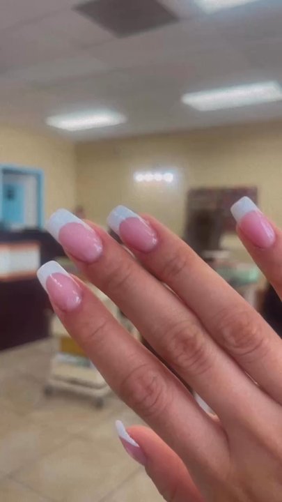 PM Nails - Lovely staff and always deliver my style and vibe. Vivian is my go to girl but they're all so good and gentle - Nail Salons Near Me - Sherman Oaks, California