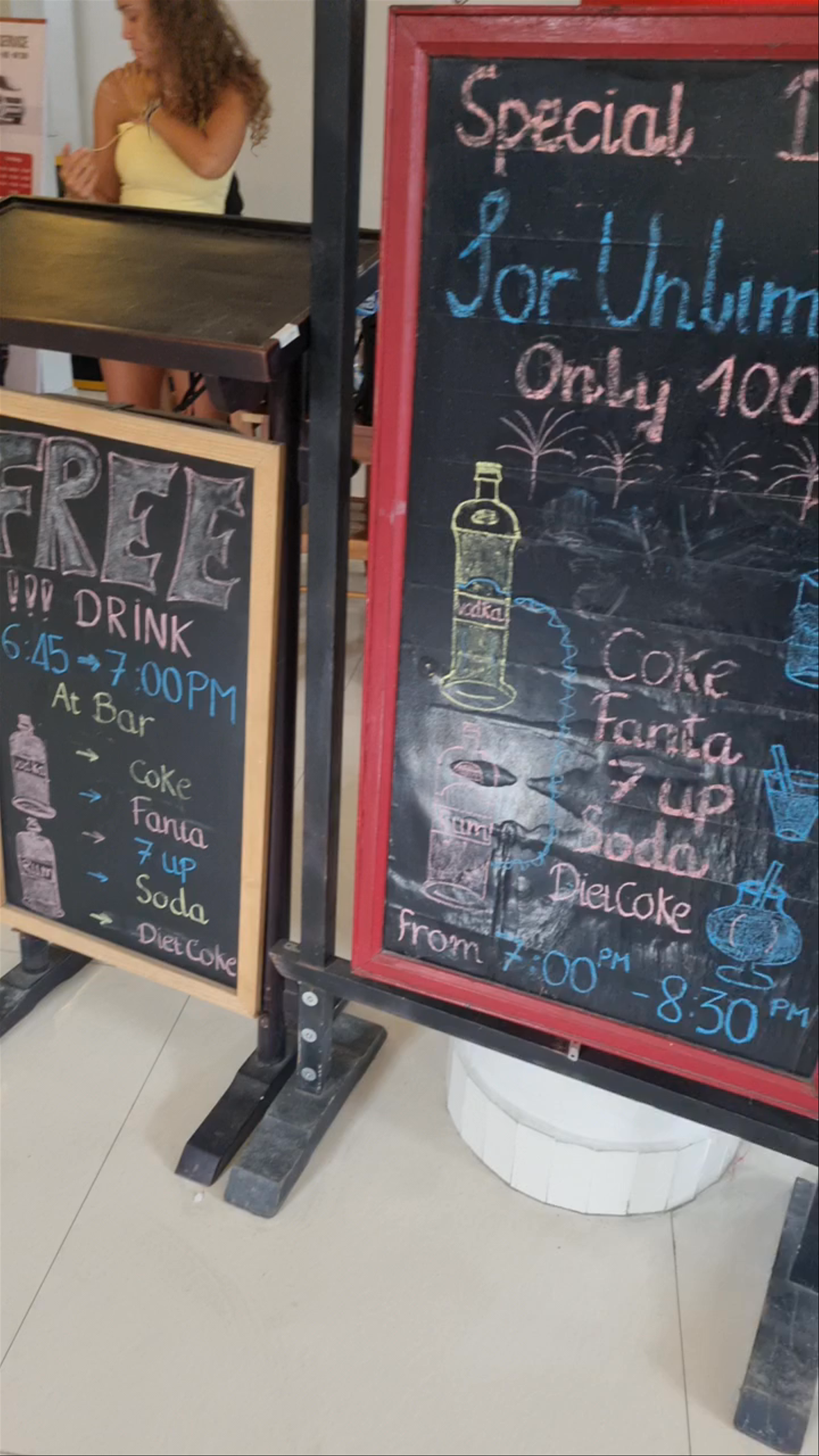 Bed Station Hostel & Pool Bar Hội An