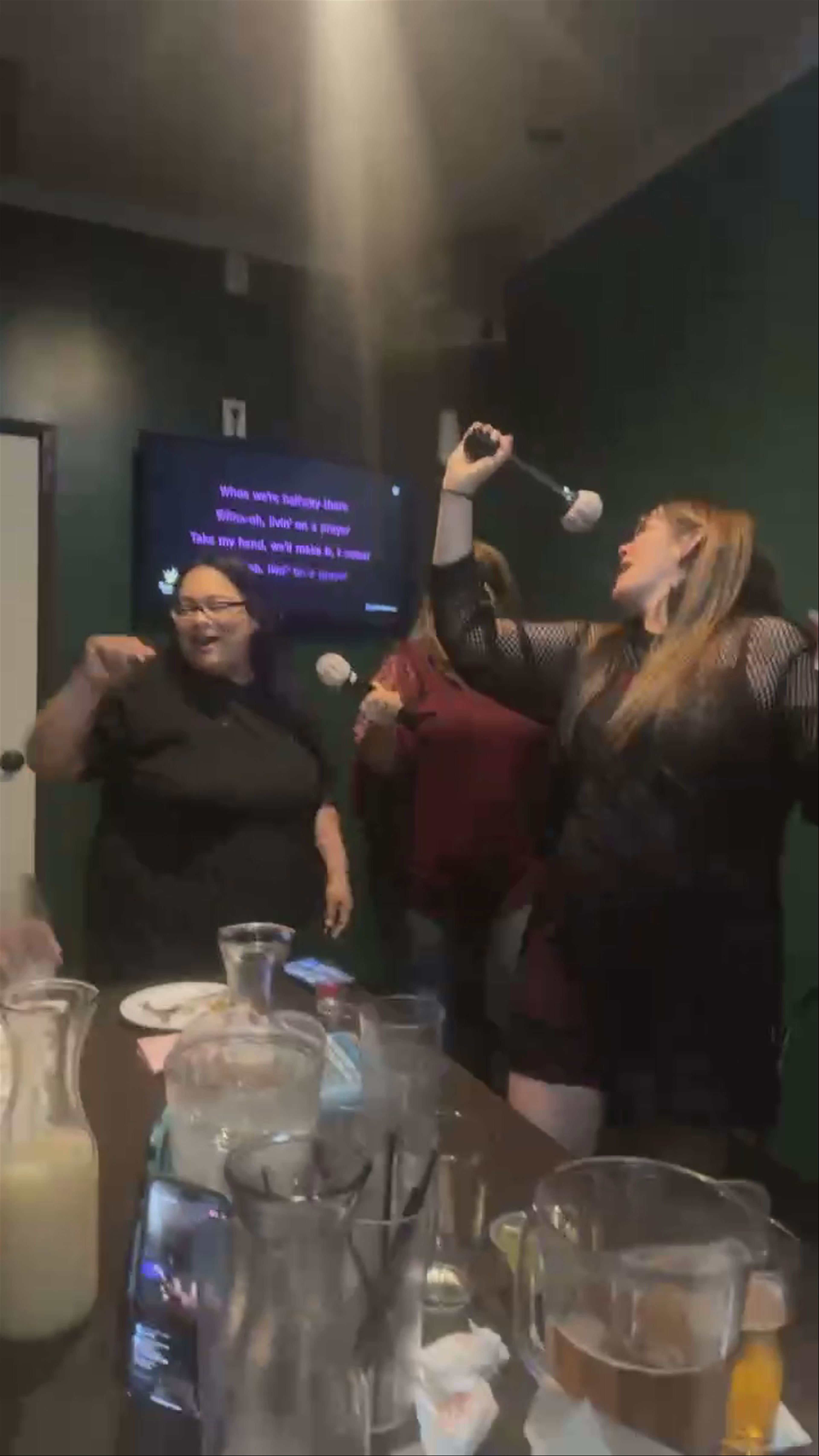 Live karaoke with the your favorite whatnotters 