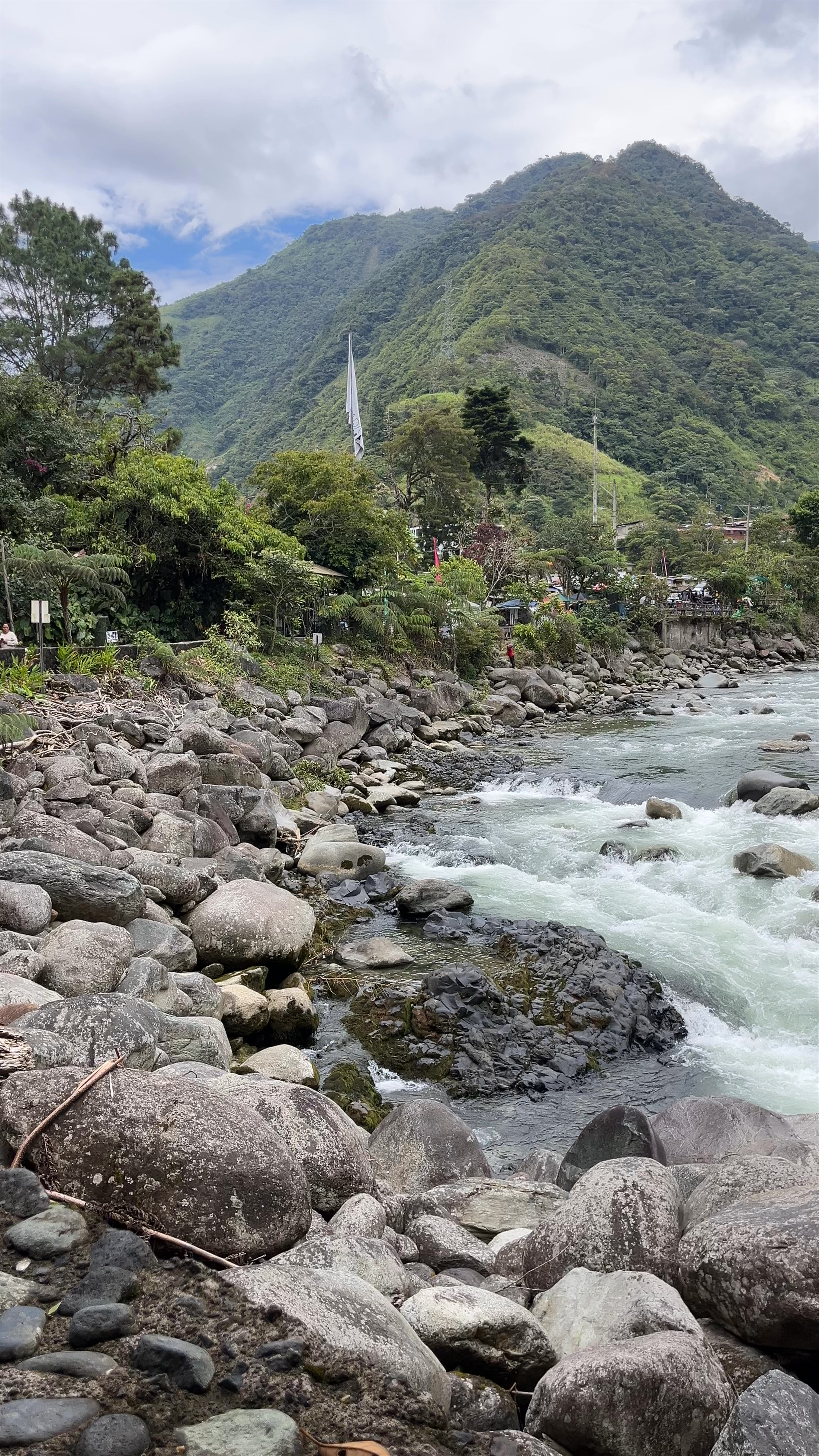 Mirador Río Verde: Nature's Pulse in the Heart of Ecuador