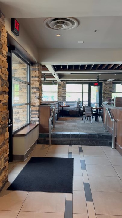 J. Alexander's - Empty but would not seat us. - New American Near Me - Columbus, Ohio