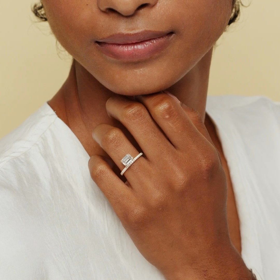 The Hover | Emerald | 14k | Rose Gold | bandAccent: Pavé | diamondOrientation: vertical | caratWeight: other
