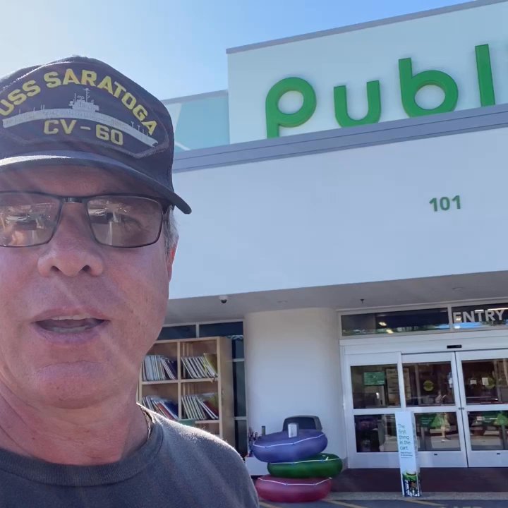 Publix - The nicest Publix that I've ever been to. It's the smallest one but the nicest. - Grocery Near Me - Ormond Beach, Florida