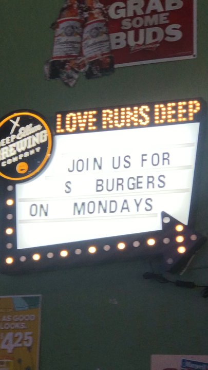 R&J’s Bar And Grill - Bars Near Me - Grapevine, Texas