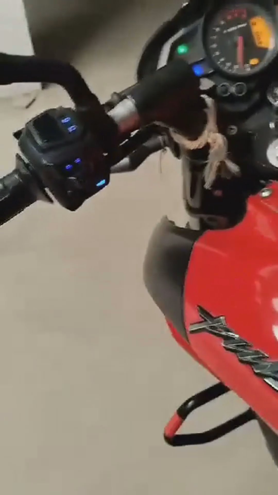 Walk-around video thumbnail