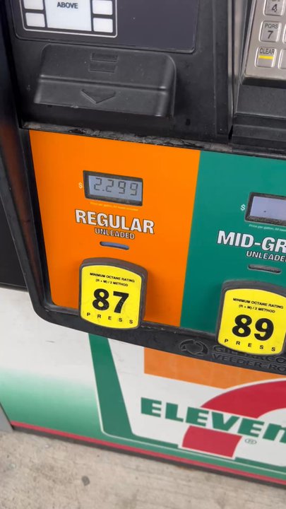 7-Eleven - You can hear the high-pitched noises in the video. Minus the truck beeping because it's backing up. - Convenience Stores Near Me - Mckinney, Texas