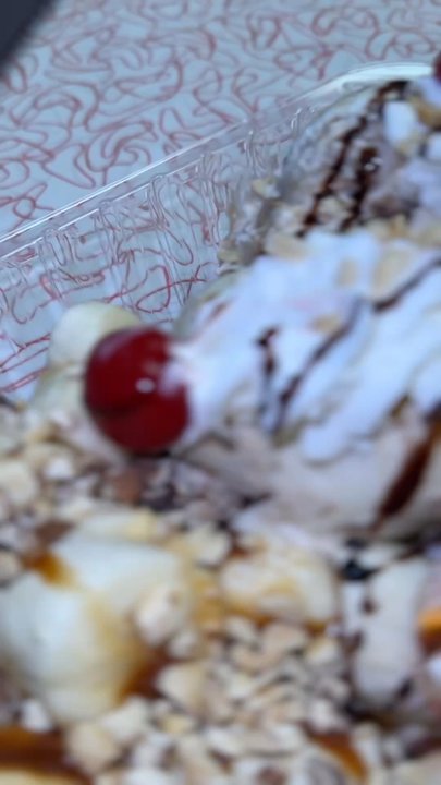 Rock N Roll Scoops - Ice Cream & Frozen Yogurt Near Me - Vista, California