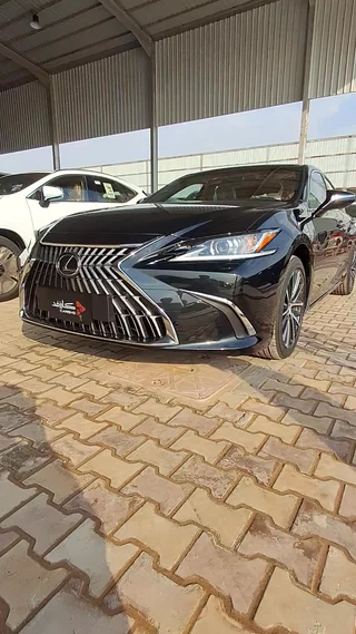 لكزس ES 250 2025