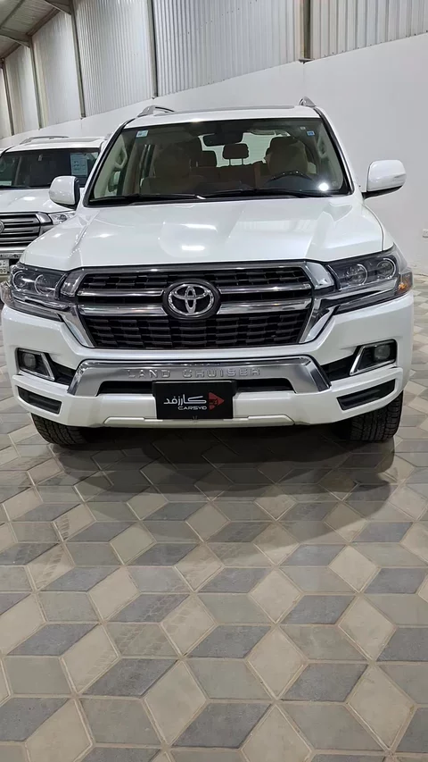 تويوتا لاندكروزر GXR 2021