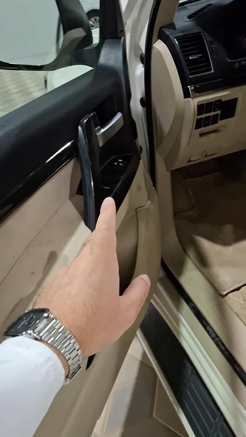 Toyota Land Cruiser GXR 2021