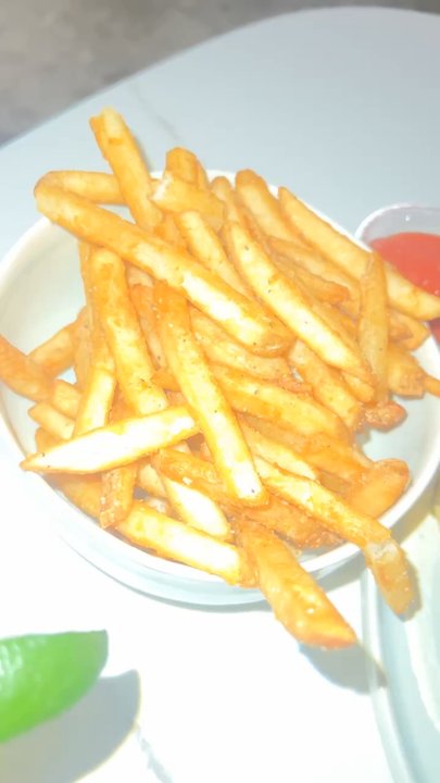 Sol 7 - Crab cakes and fries - Breakfast & Brunch Near Me - Houston, Texas