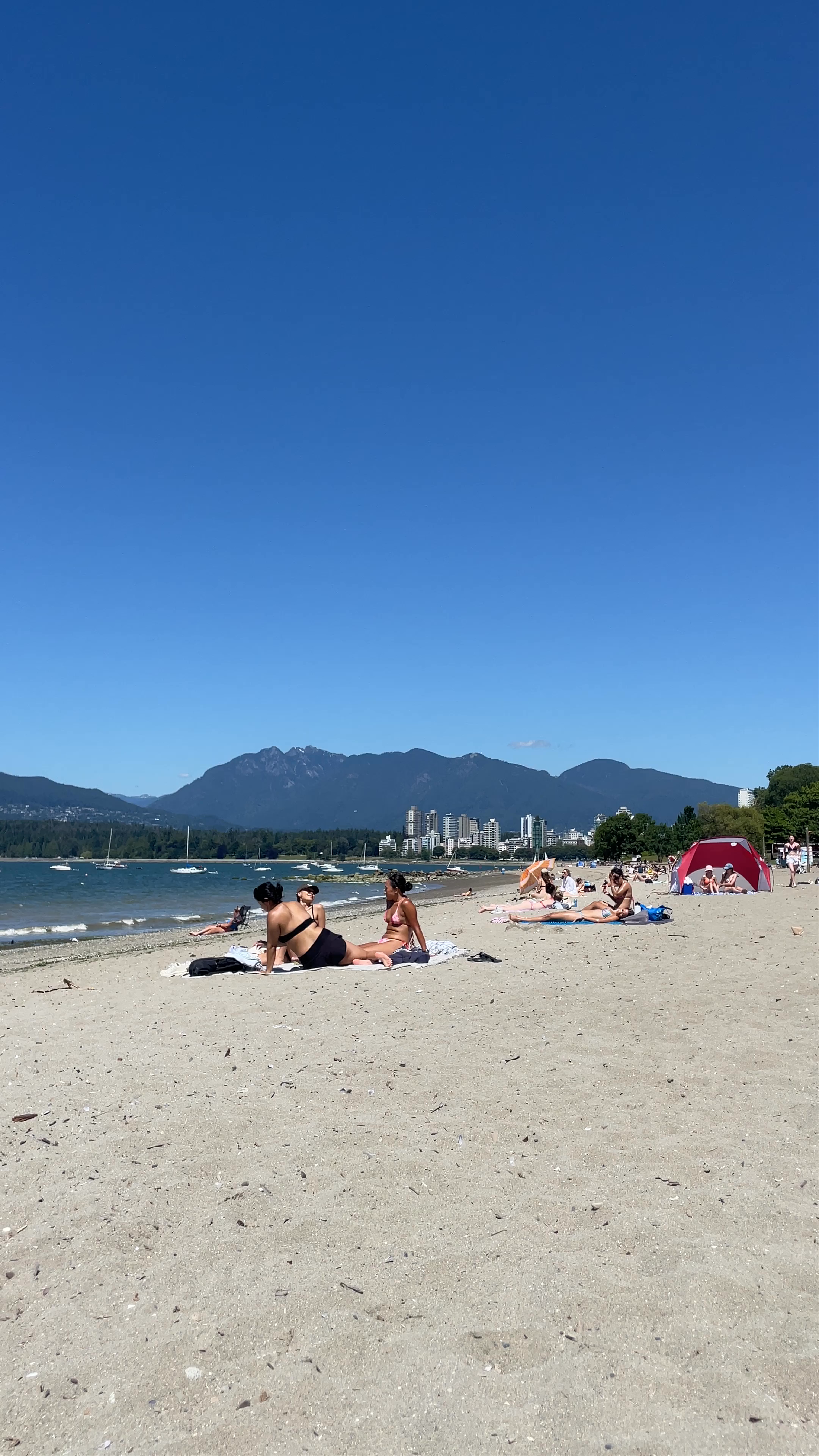 Kitsilano Beach Bliss: Summer Vibes in Vancouver, British Columbia
