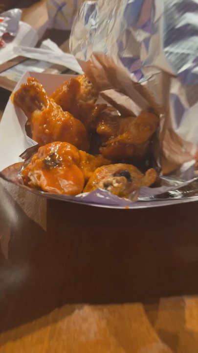 SoCal Wings - Spicy Lemon Pepper and Spicy Garlic Buffalo - Chicken Wings Near Me - Orange, California