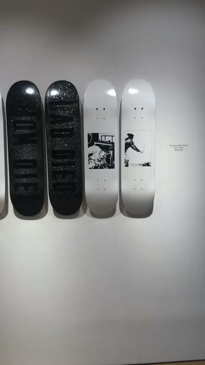 Supreme - Skate deck wall art - Accessories Near Me - Paris, 75