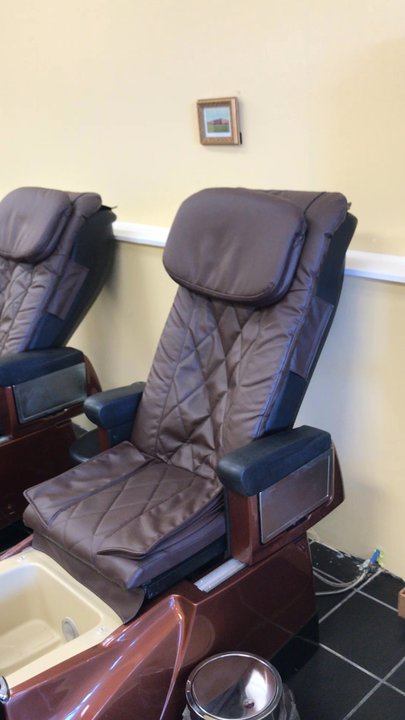 Groton Nail Spa - Comfortable chair - Nail Salons Near Me - Groton, Connecticut