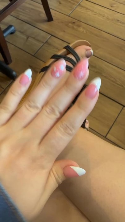 Le Nails - Nail Salons Near Me - Brentwood, California