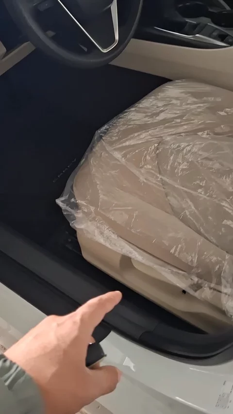 تويوتا كامري LE 2023