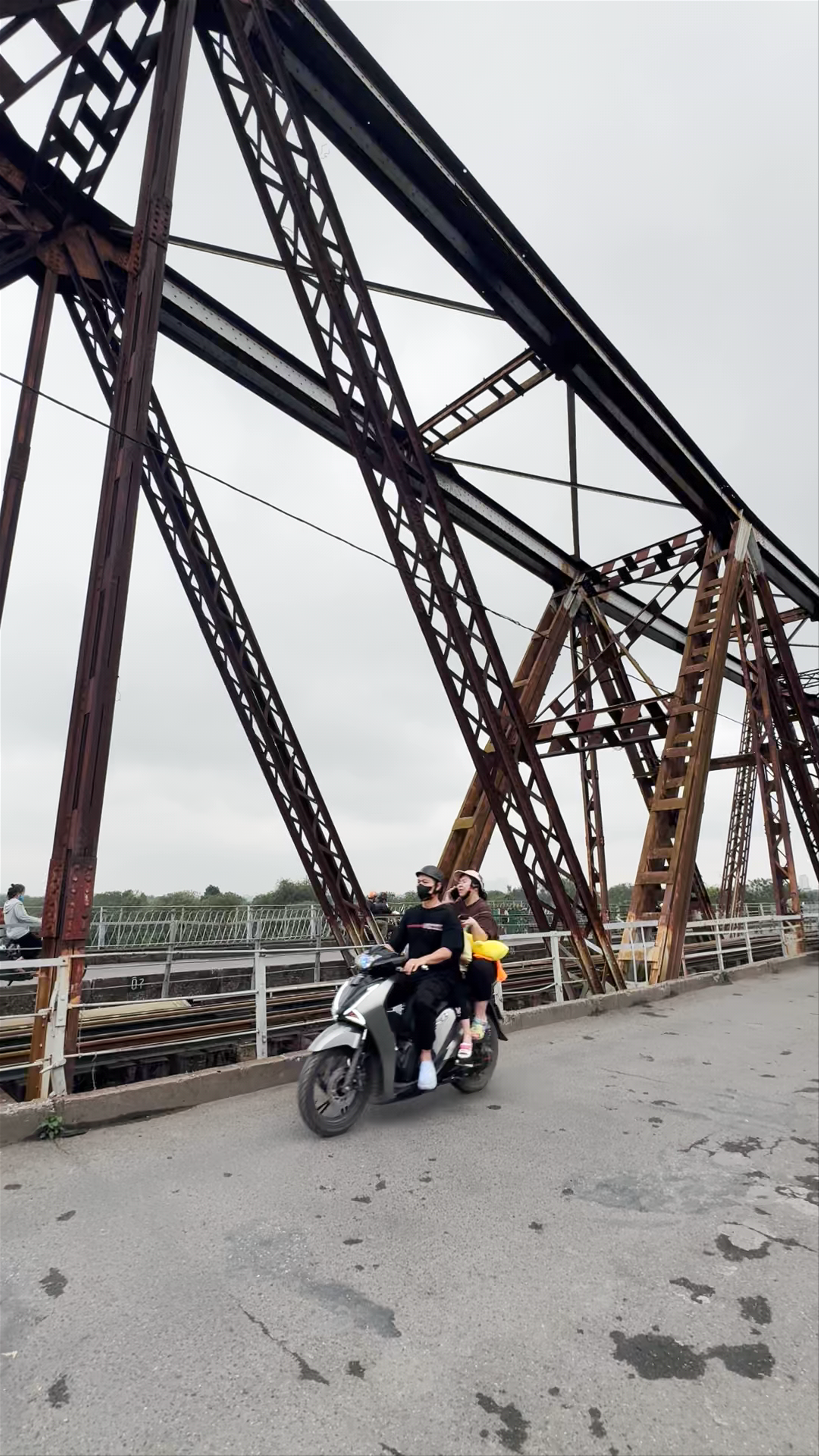 Long Bien Bridge: Historic Hanoi Landmark and Vibrant River Views