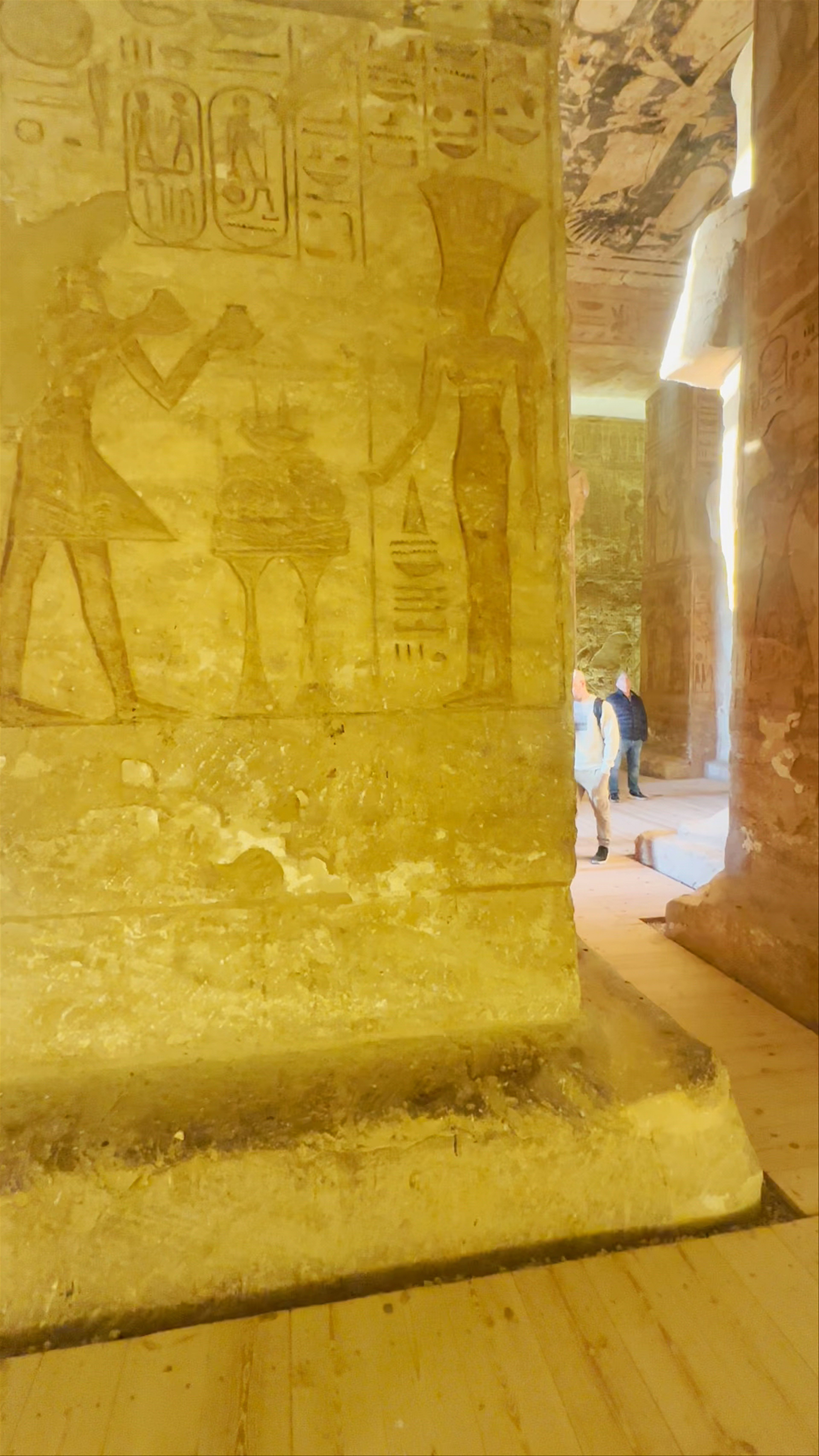 Temple Ramses II، شارع