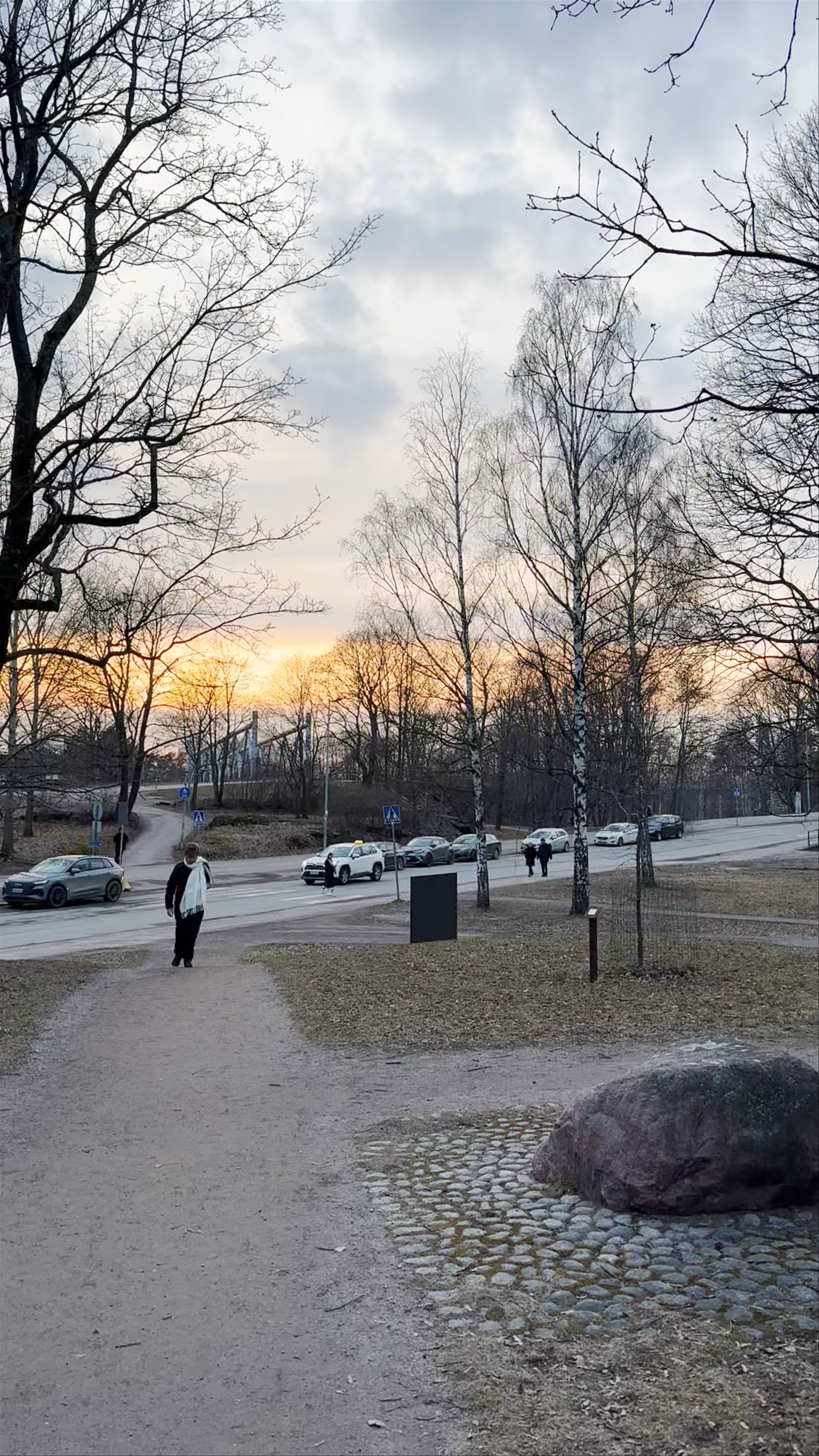 Twilight Stroll at Suuri näyttämö and Pieni näyttämö, Helsinki