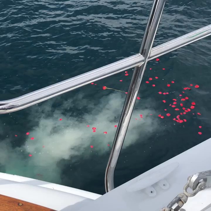 Charter White Light - The scattering of ashes and throwing the roses. - Boat Charters Near Me - Newport Beach, California