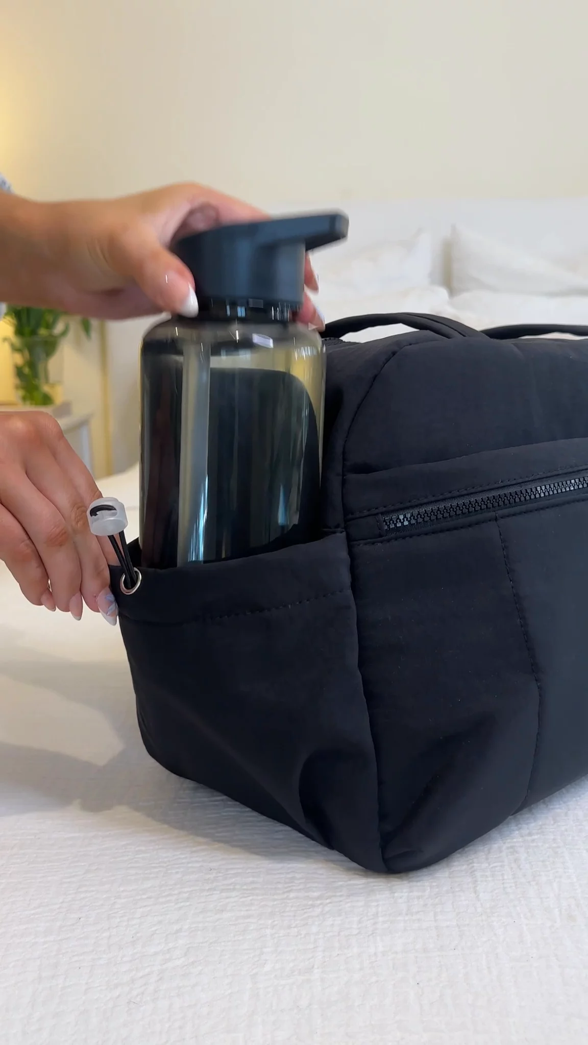 Voyra Tavel Bag